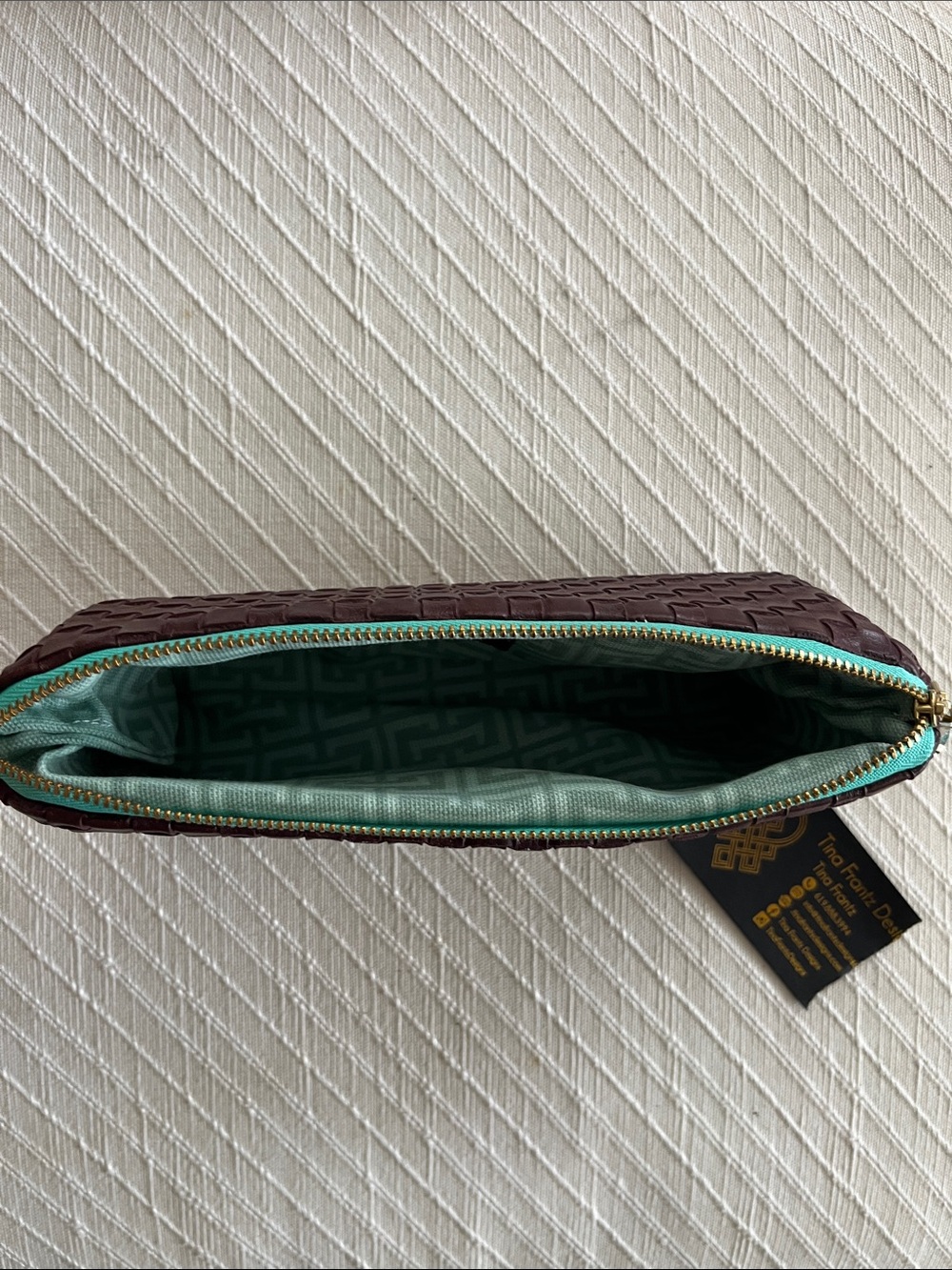 Woven Leather like Clutch in Deep Burgundy - Picture 4 of 4